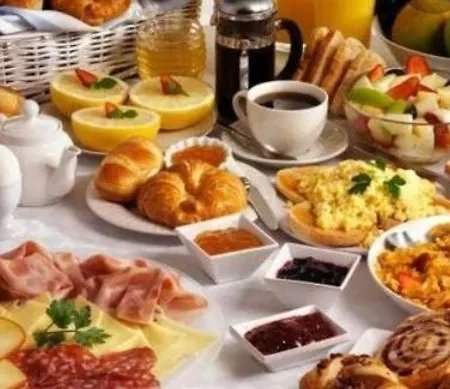 Welcome To Taylorre Britany 4*